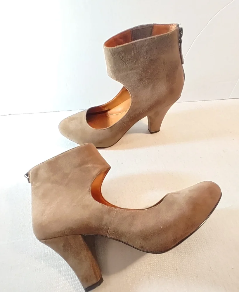 Gentle Souls Tan Suede Heeled Shoes - Picture 1 of 15